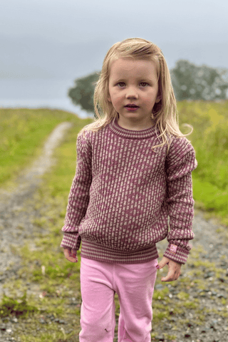 Mønsterstrikket Ullgenser Barn, Lyng Rosa