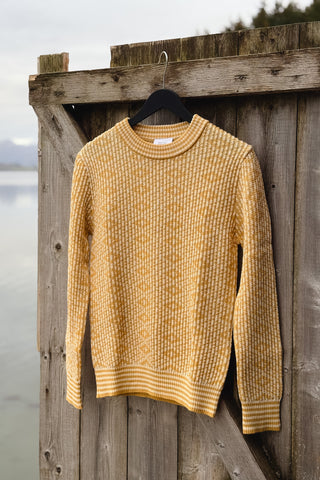 Lanullva Mønsterstrikket Ullgenser Crewneck, Smørblomst
